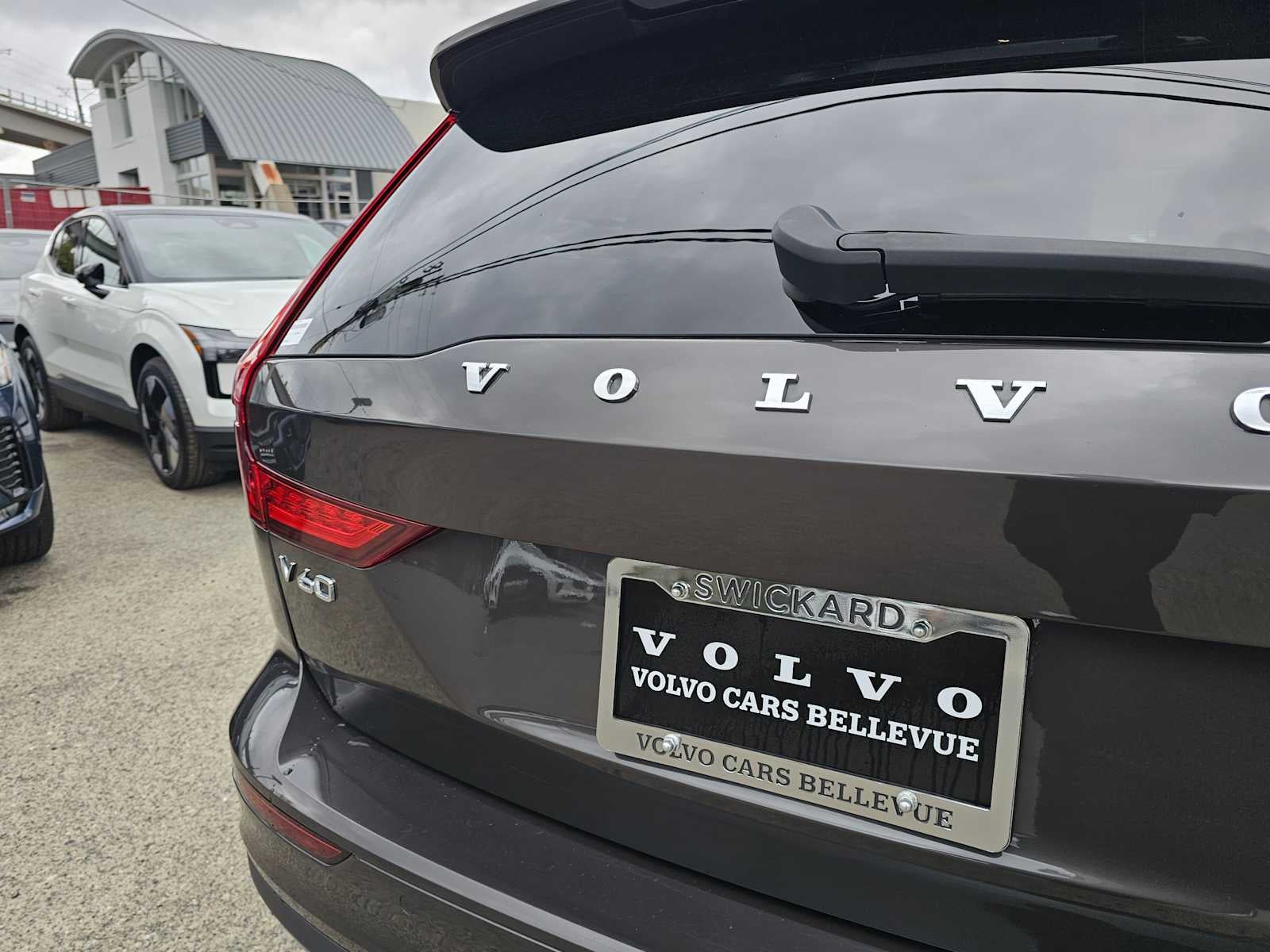 2025 Volvo V60 Cross Country Plus