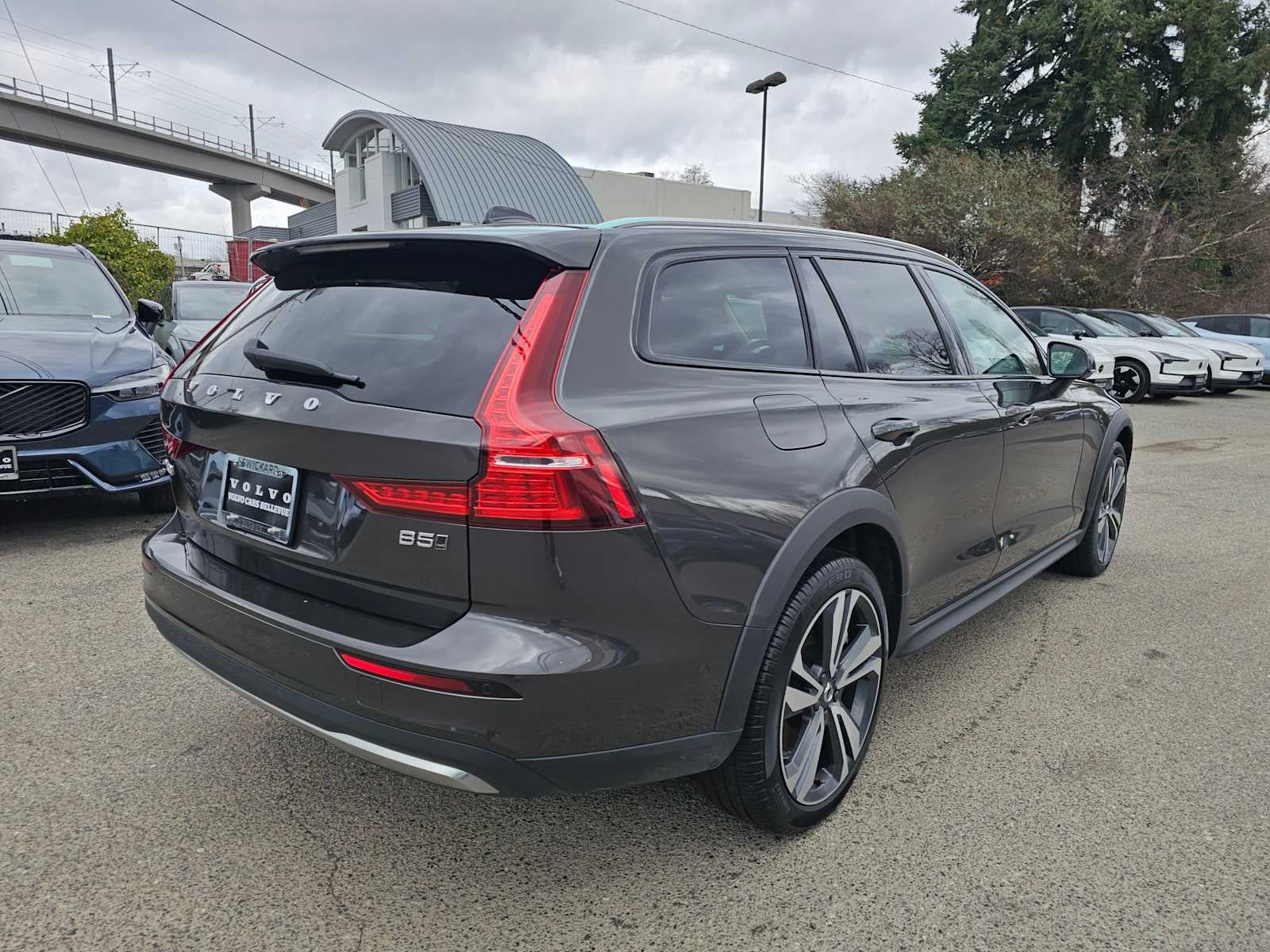 2025 Volvo V60 Cross Country Plus