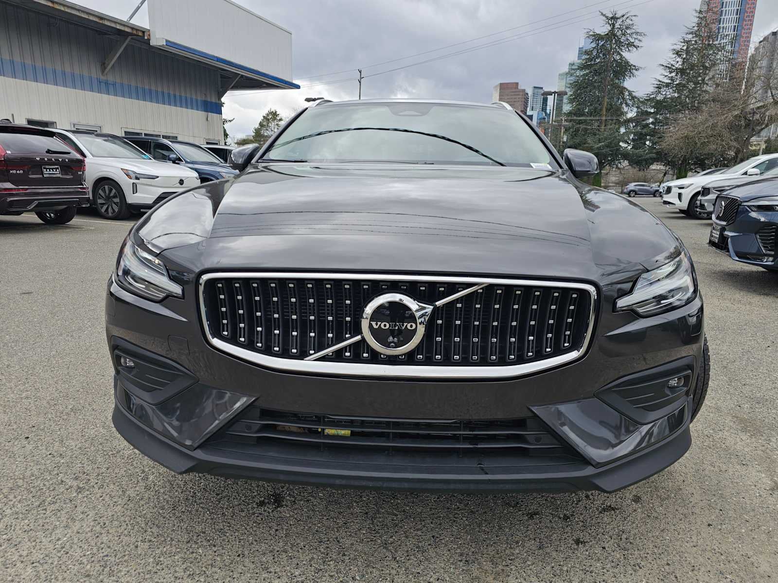 2025 Volvo V60 Cross Country Plus