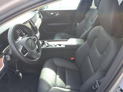 2025 Volvo V60 Cross Country Plus