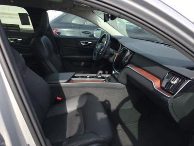 2025 Volvo V60 Cross Country Plus