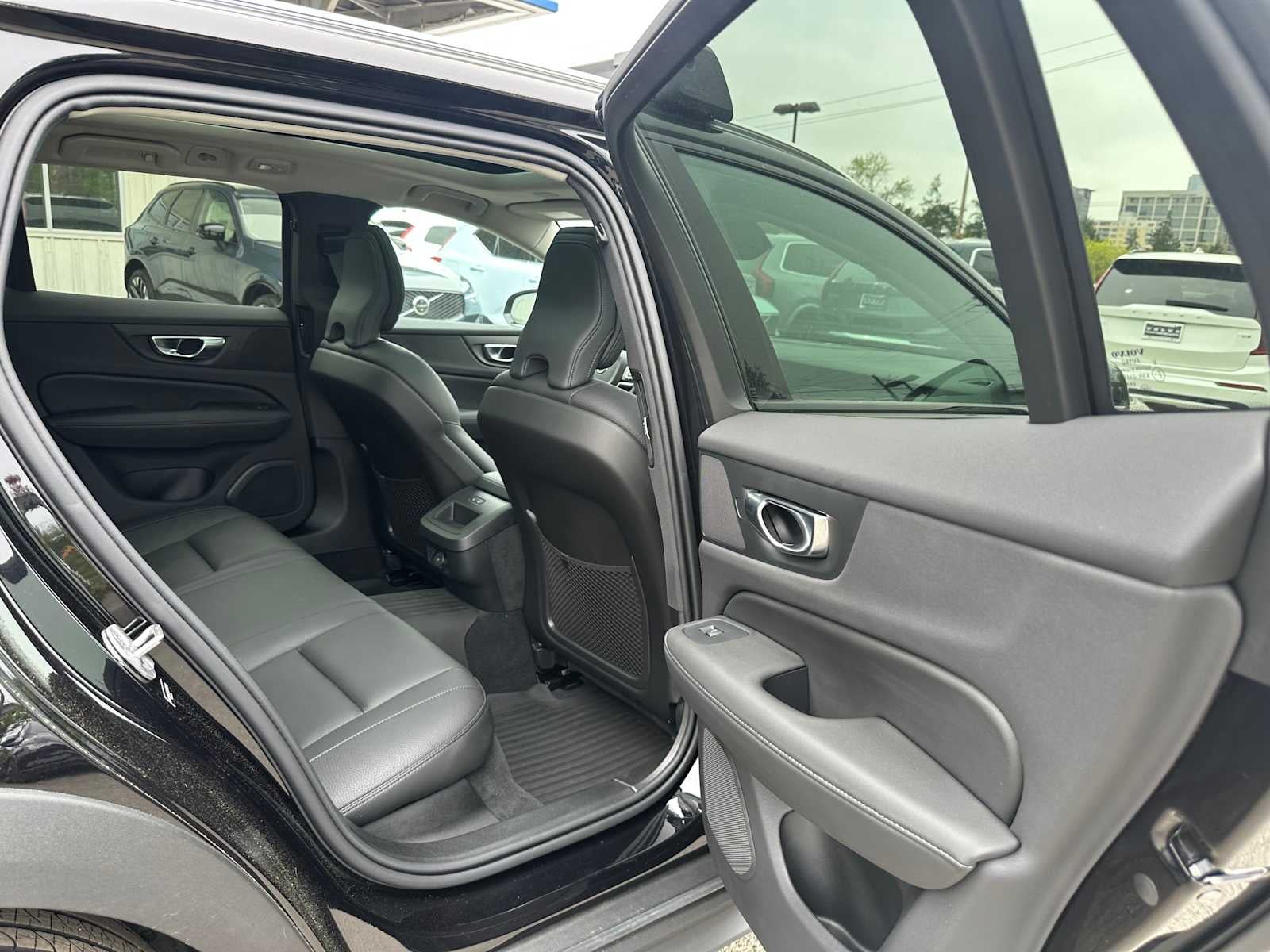 2026 Volvo V60 Cross Country Plus