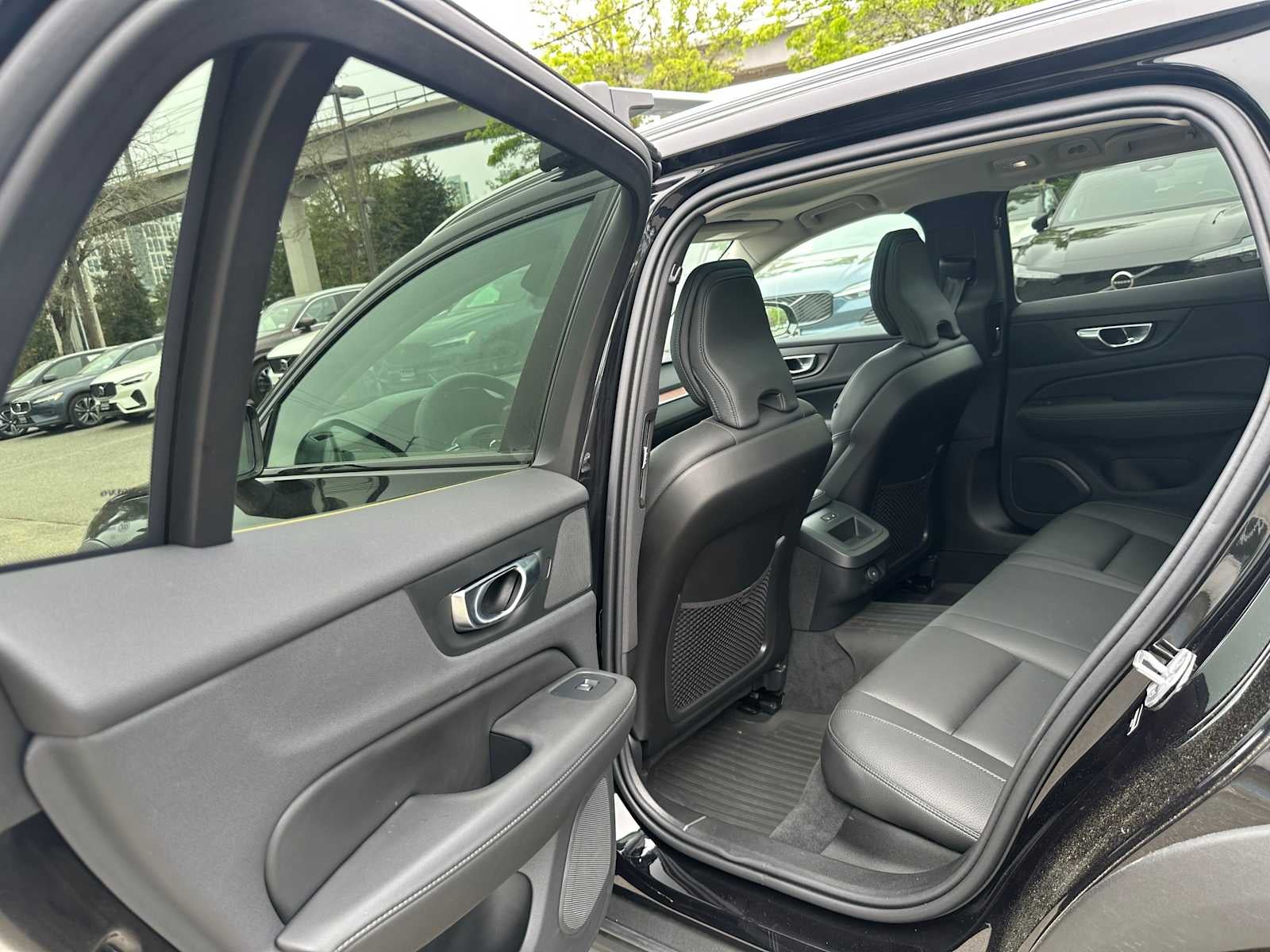 2026 Volvo V60 Cross Country Plus