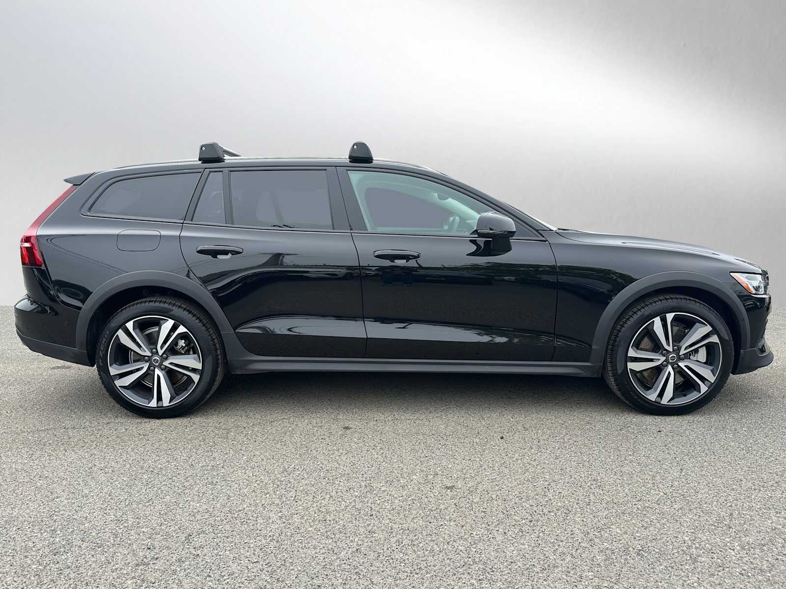 2026 Volvo V60 Cross Country Plus