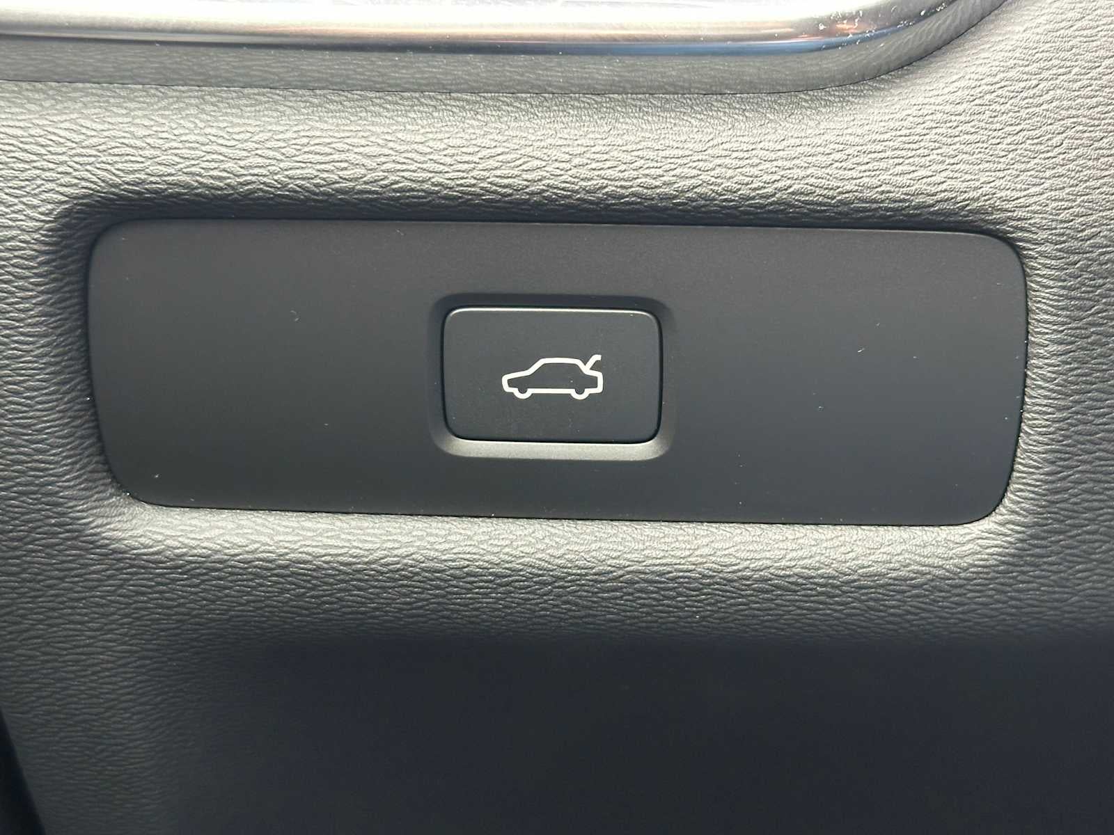 2026 Volvo V60 Cross Country Plus