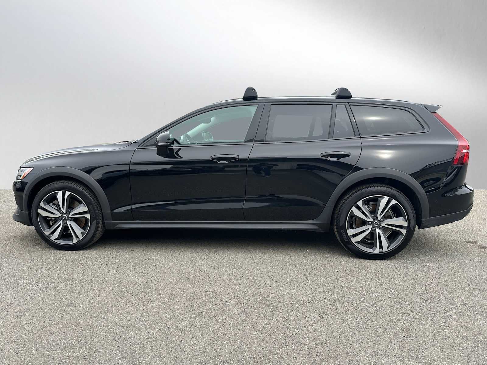 2026 Volvo V60 Cross Country Plus