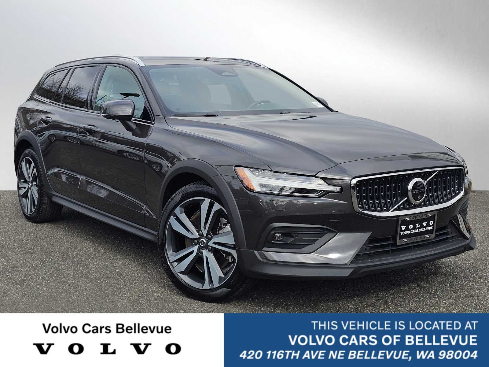 2025 Volvo V60 Cross Country Plus