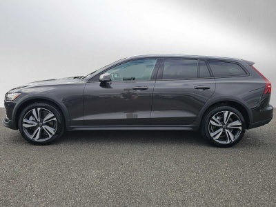 2025 Volvo V60 Cross Country Plus