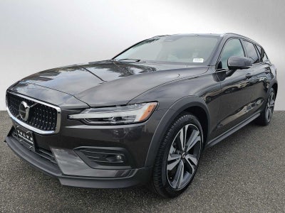 2025 Volvo V60 Cross Country Plus