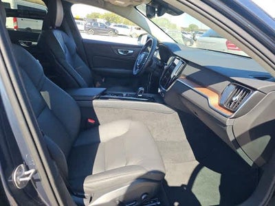 2025 Volvo V60 Cross Country Plus