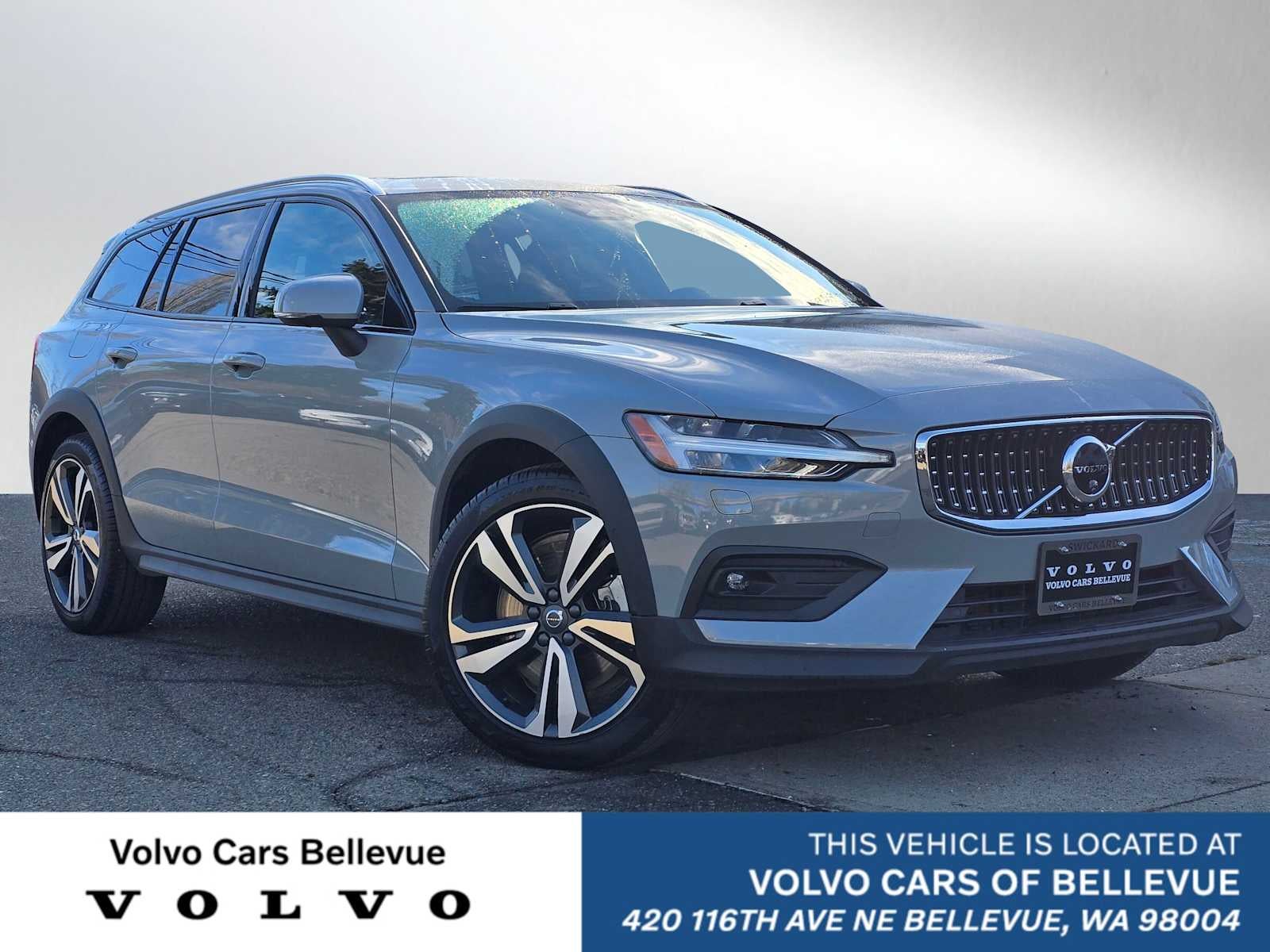 2025 Volvo V60 Cross Country Plus