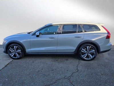 2025 Volvo V60 Cross Country Plus