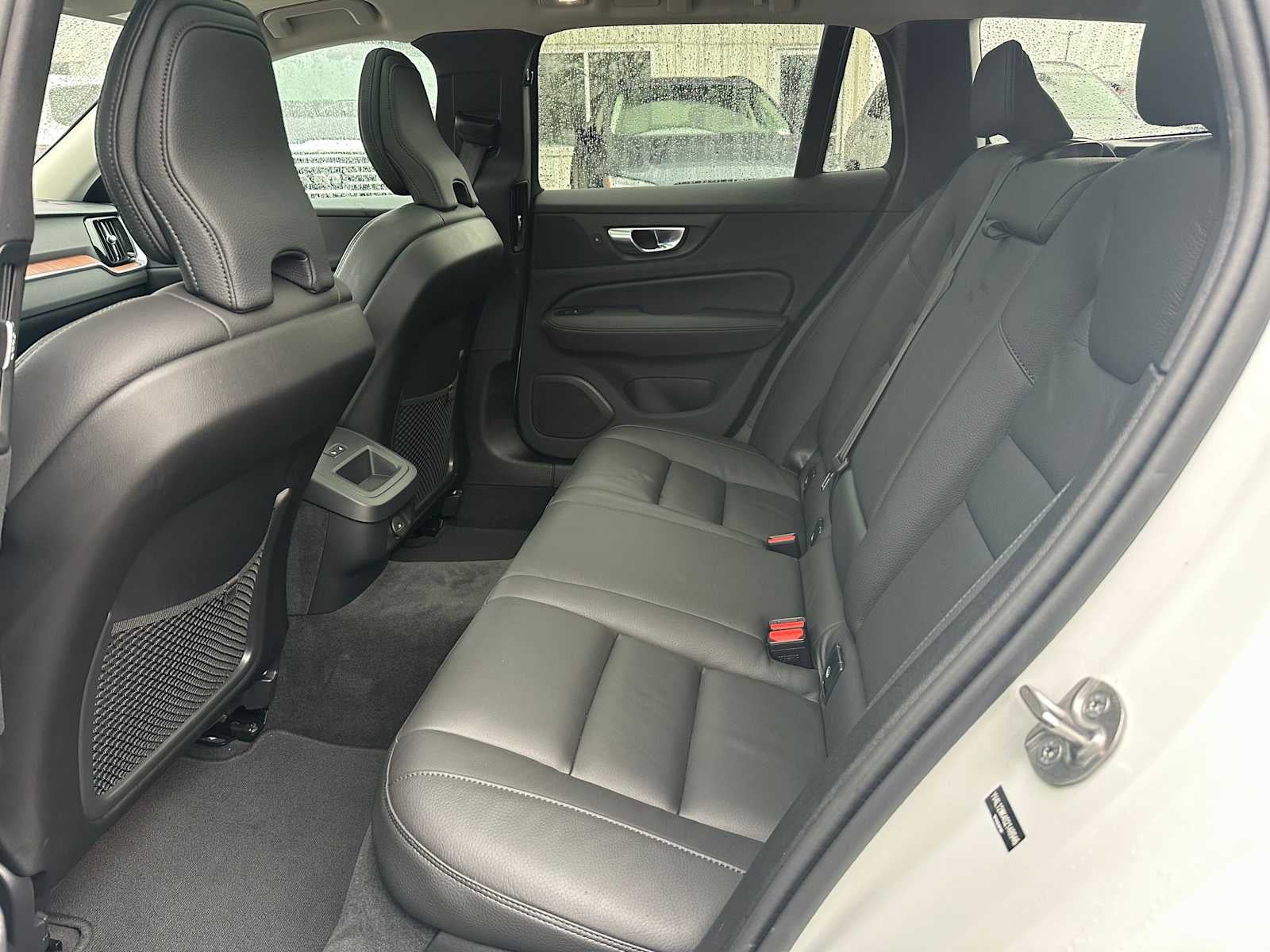 2025 Volvo V60 Cross Country Plus