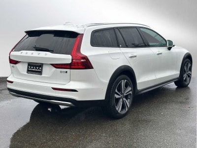 2025 Volvo V60 Cross Country Plus