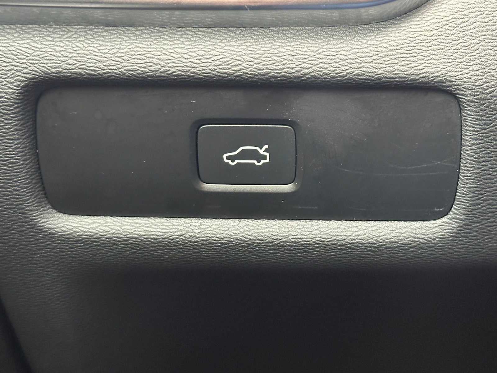 2025 Volvo V60 Cross Country Plus