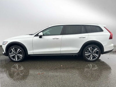 2025 Volvo V60 Cross Country Plus