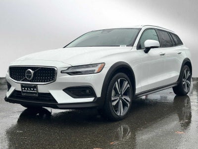 2025 Volvo V60 Cross Country Plus