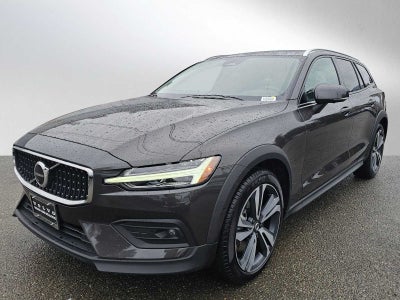 2025 Volvo V60 Cross Country Plus
