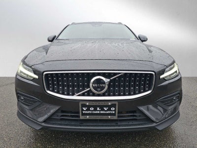 2025 Volvo V60 Cross Country Plus