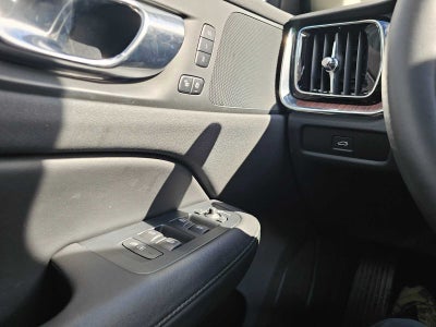 2025 Volvo V60 Cross Country Plus