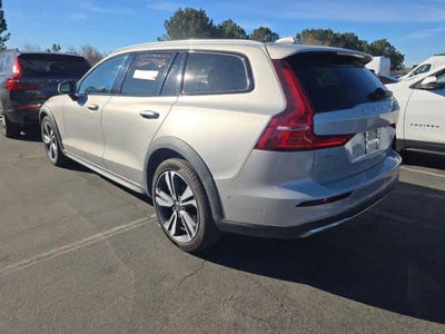 2025 Volvo V60 Cross Country Plus