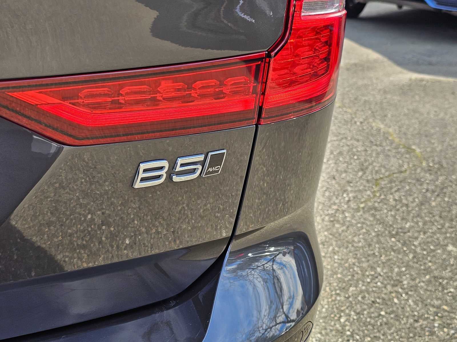 2025 Volvo V60 Cross Country Plus