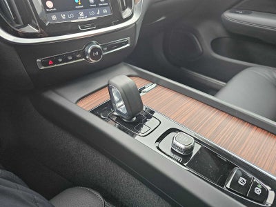 2025 Volvo V60 Cross Country Plus