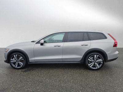 2025 Volvo V60 Cross Country Plus