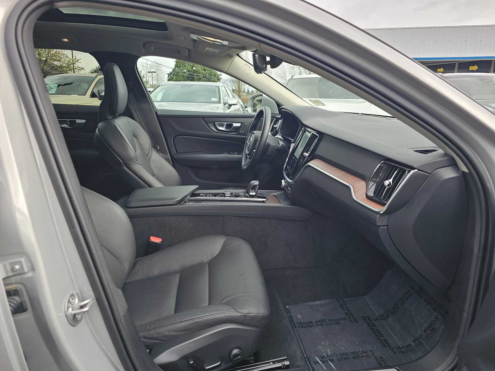 2025 Volvo V60 Cross Country Plus