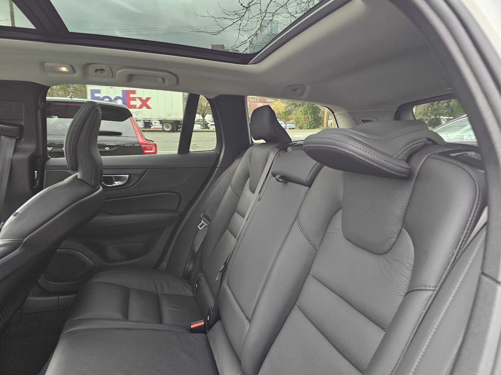 2025 Volvo V60 Cross Country Plus