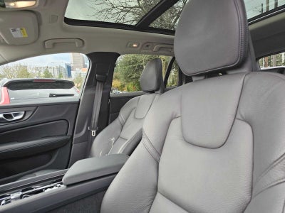 2025 Volvo V60 Cross Country Plus