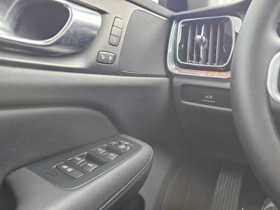 2025 Volvo V60 Cross Country Plus