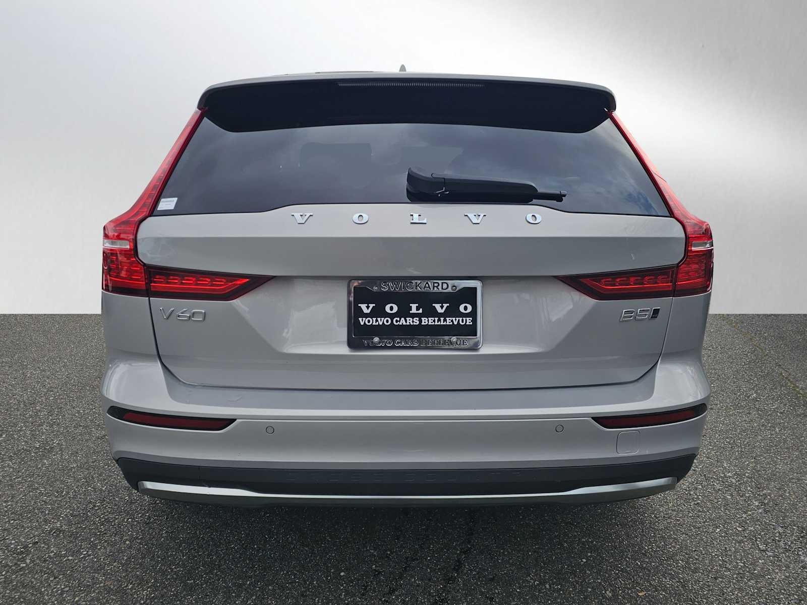 2025 Volvo V60 Cross Country Plus