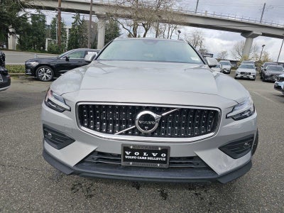 2025 Volvo V60 Cross Country Plus