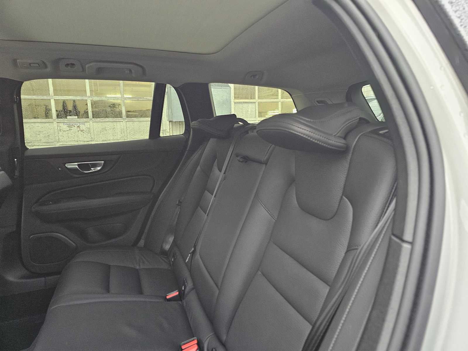 2025 Volvo V60 Cross Country Plus