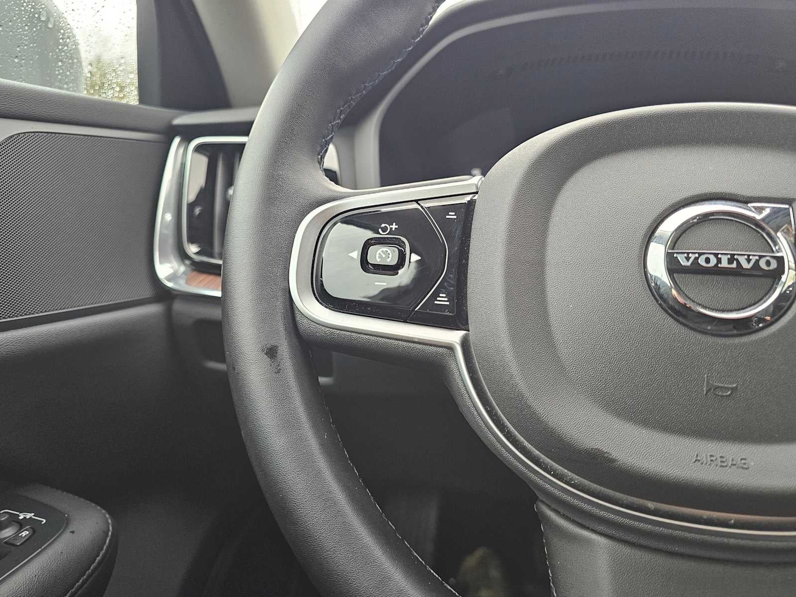 2025 Volvo V60 Cross Country Plus