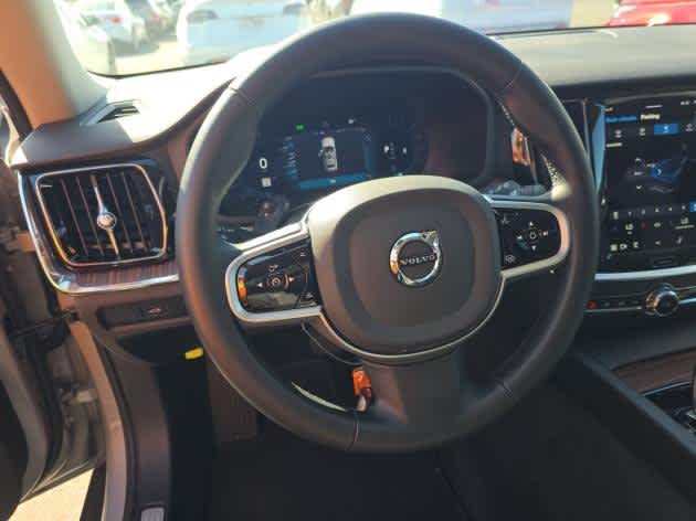 2025 Volvo V60 Cross Country Plus