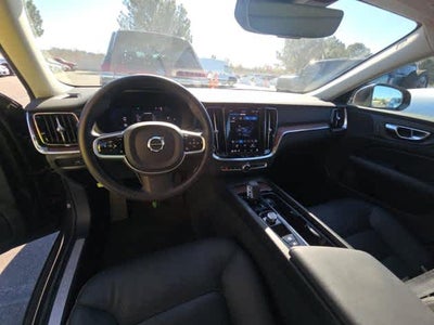 2025 Volvo V60 Cross Country Plus