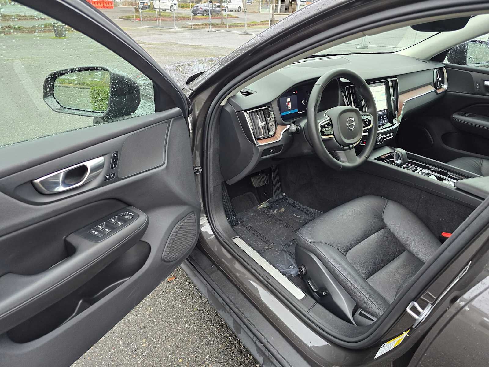 2025 Volvo V60 Cross Country Plus