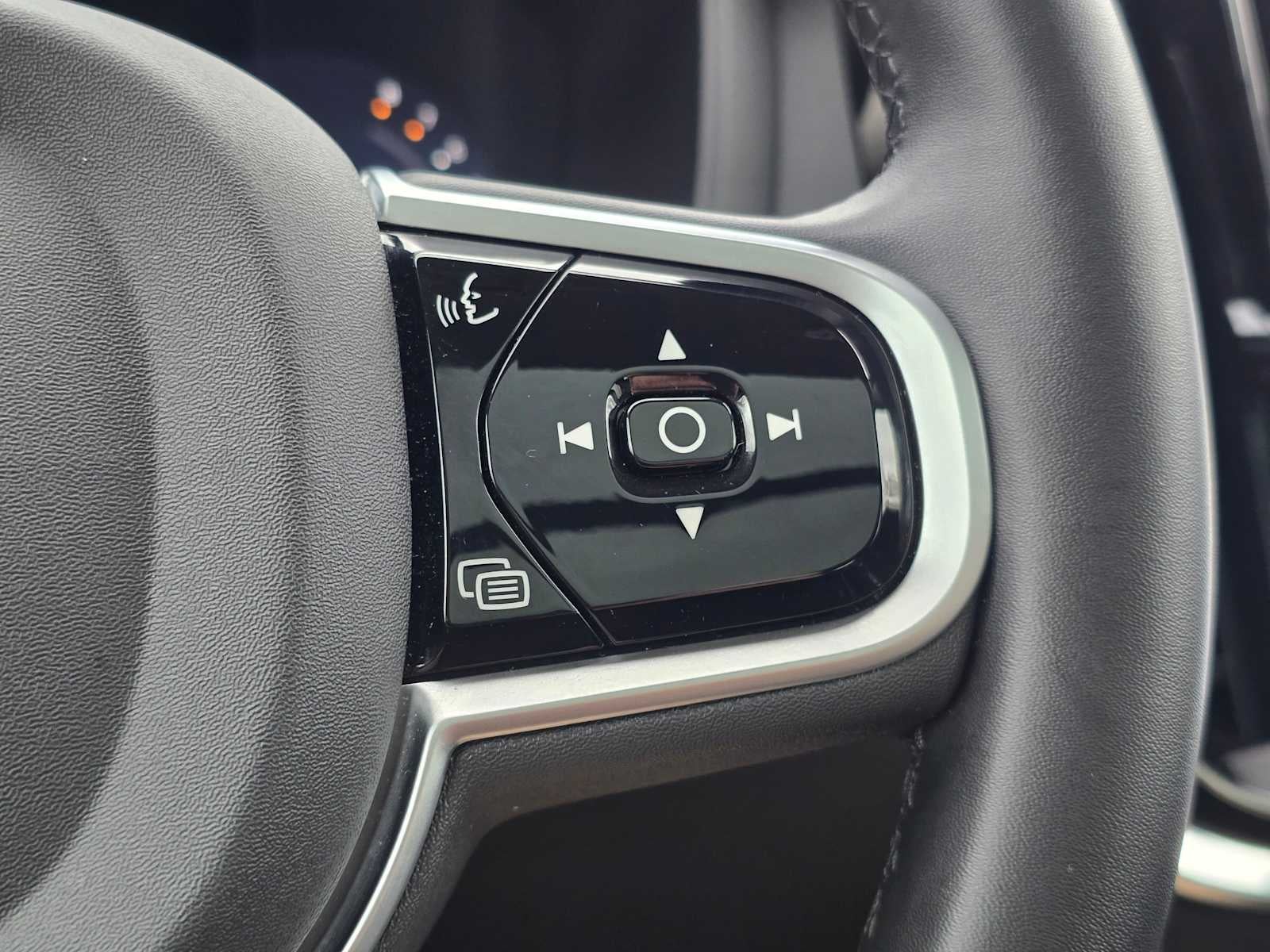 2025 Volvo V60 Cross Country Plus