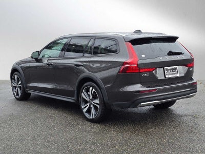 2025 Volvo V60 Cross Country Plus