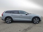 2025 Volvo V60 Cross Country Plus