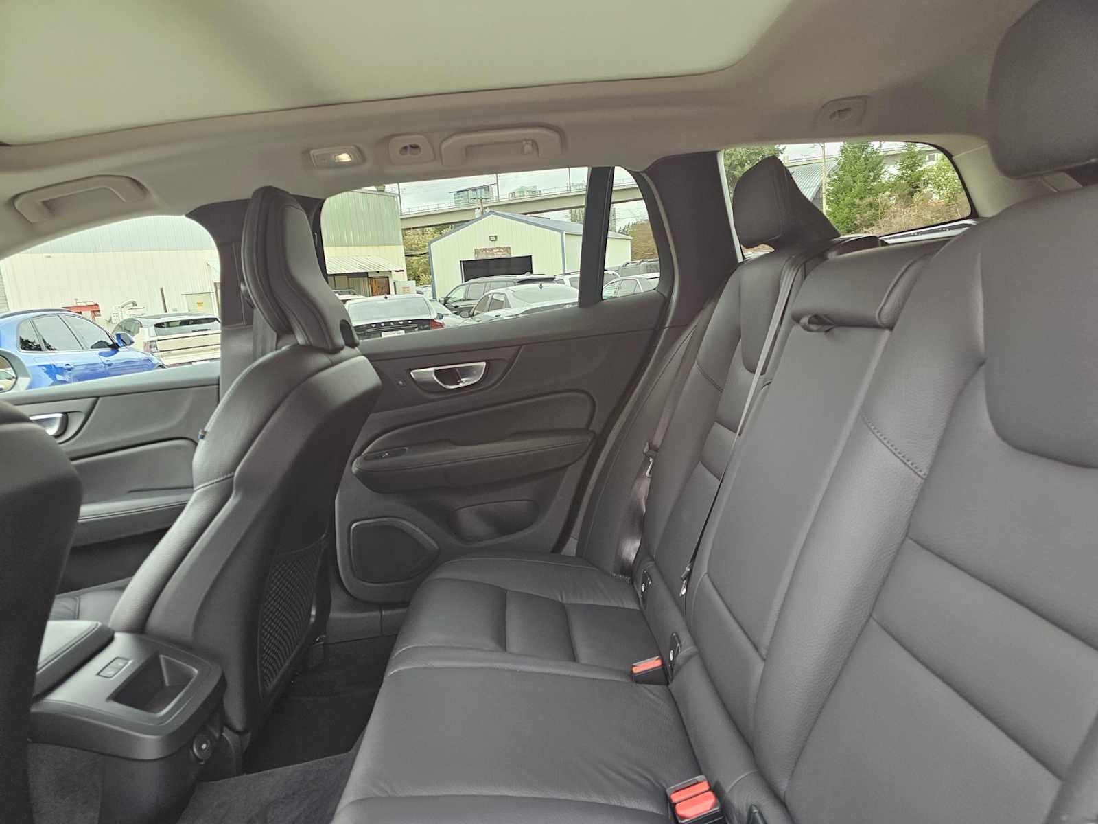 2025 Volvo V60 Cross Country Plus