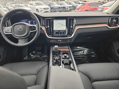 2025 Volvo V60 Cross Country Plus