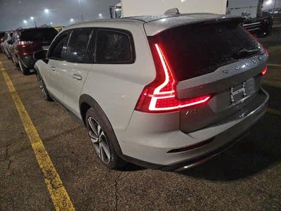 2025 Volvo V60 Cross Country Plus