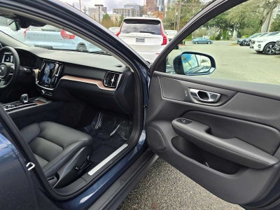 2025 Volvo V60 Cross Country Plus