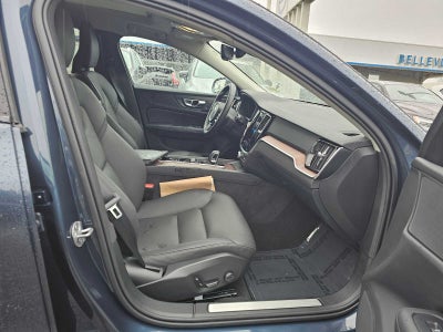 2025 Volvo V60 Cross Country Plus