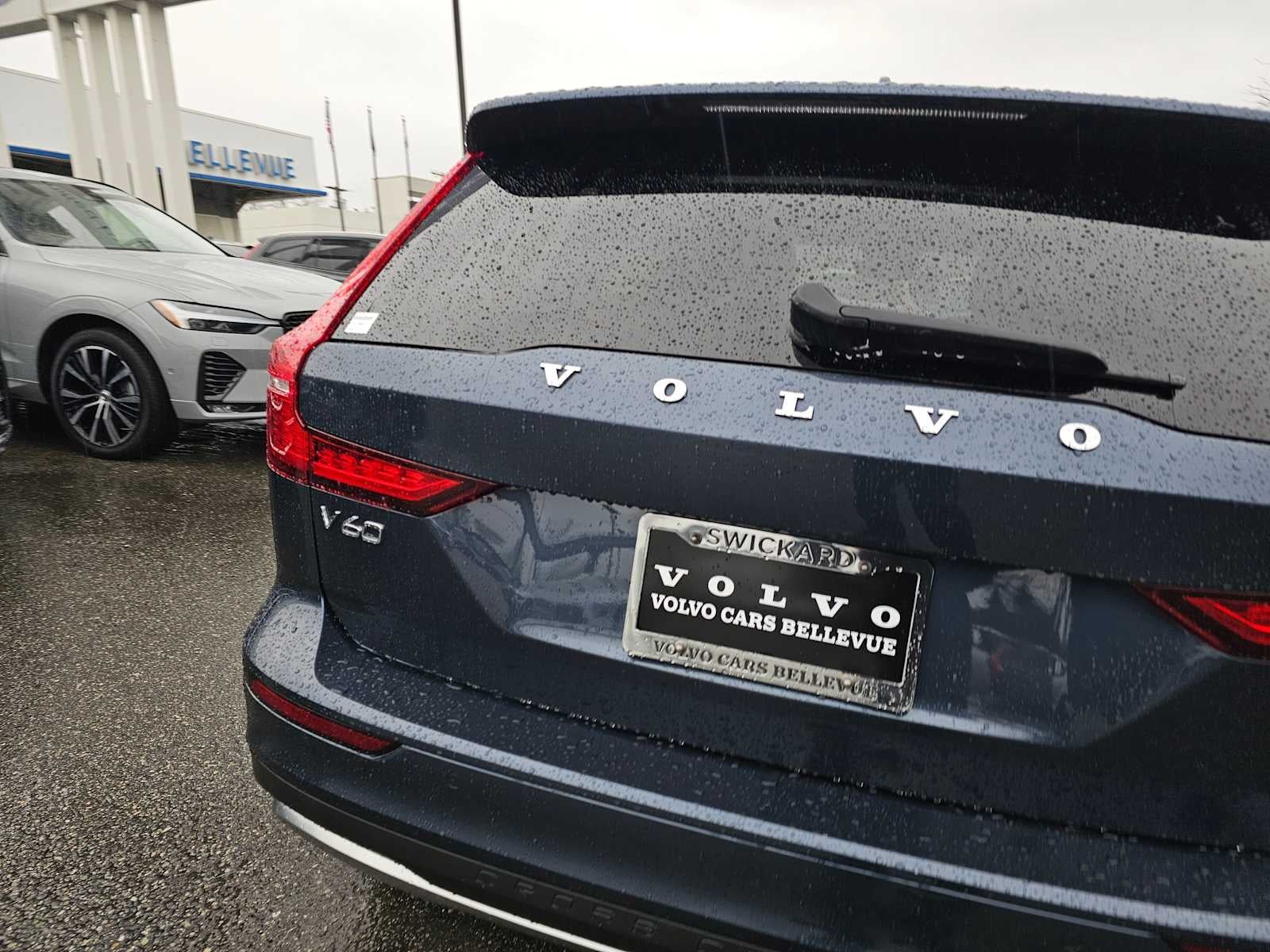 2025 Volvo V60 Cross Country Plus