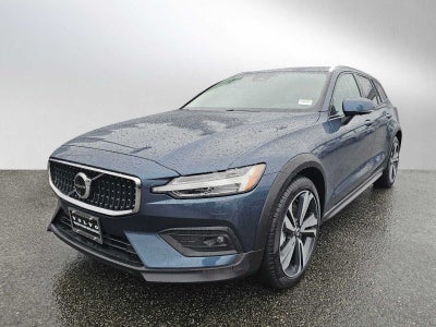 2025 Volvo V60 Cross Country Plus