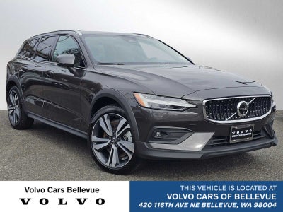 2025 Volvo V60 Cross Country Plus